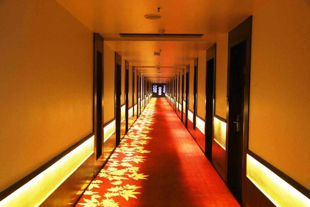 Hotel Vijan Mahal Jabalpur Exterior foto